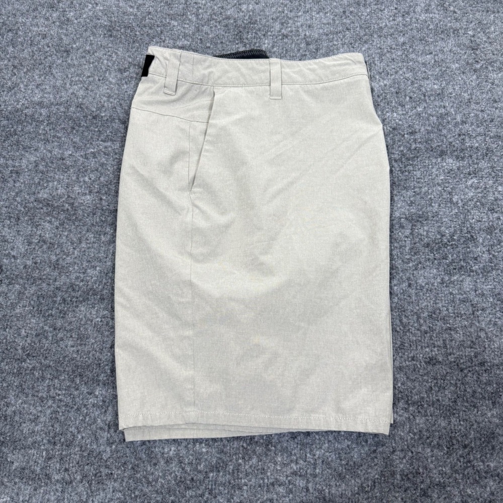 Vuori Mens V368 Meta Shorts Khaki Tan Stretch Performance Golf Travel Size 38
